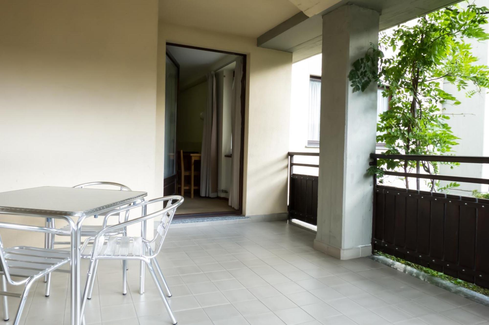 Hotel Valdotain Villeneuve Exteriér fotografie