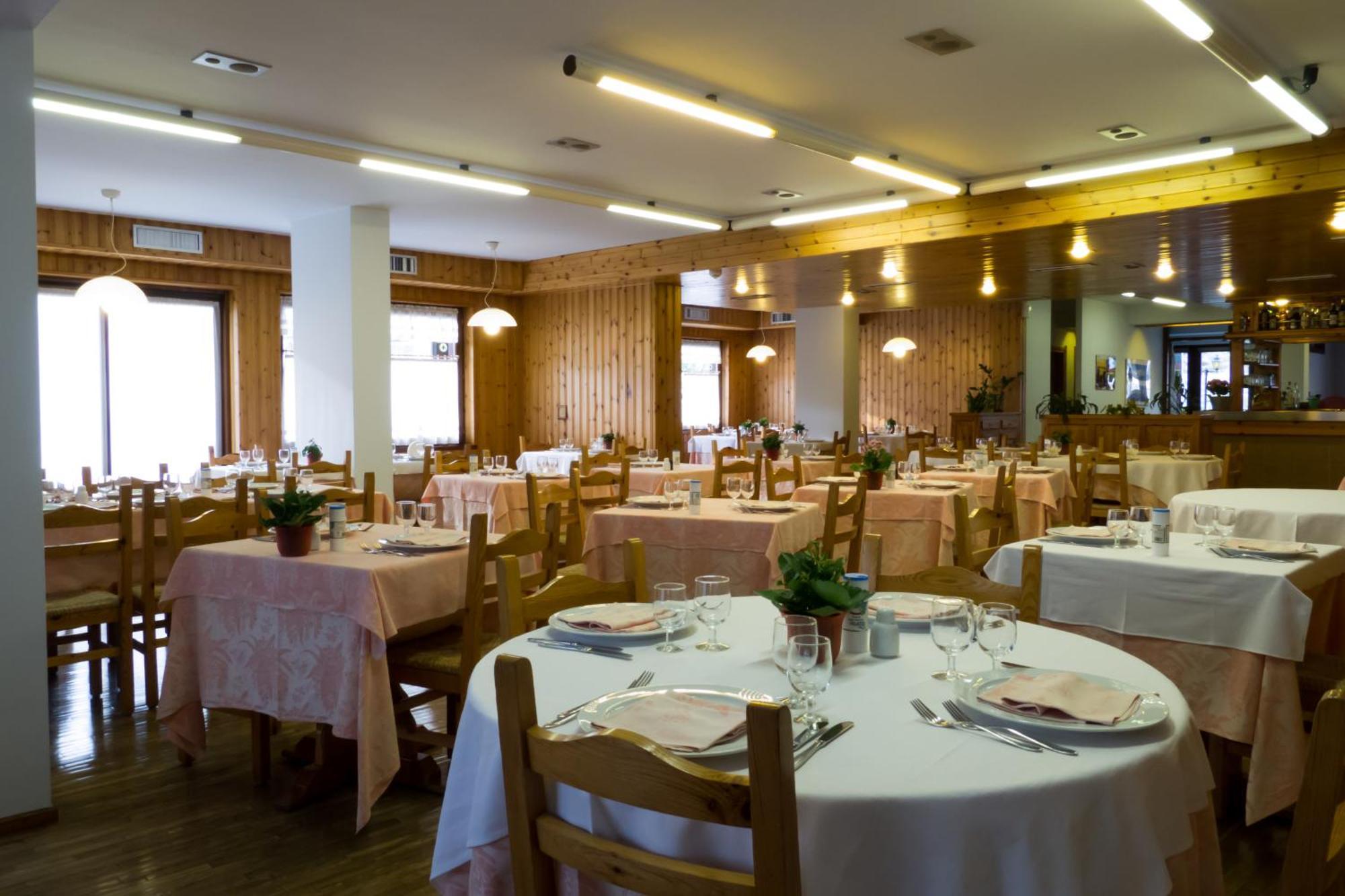 Hotel Valdotain Villeneuve Exteriér fotografie