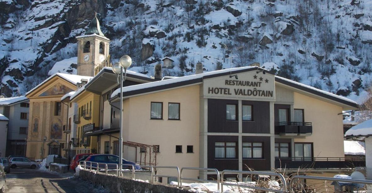 Hotel Valdotain Villeneuve Exteriér fotografie