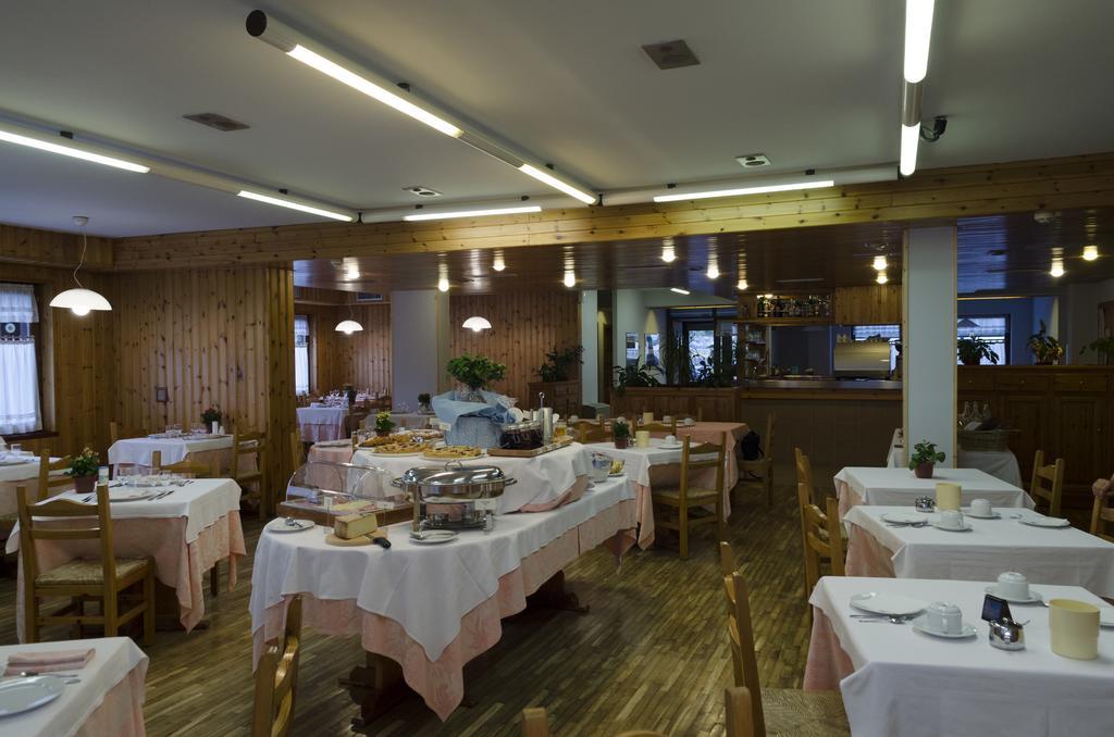 Hotel Valdotain Villeneuve Exteriér fotografie